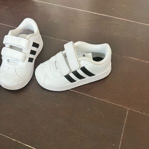 Adidas size 5 1/2c white sneakers